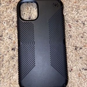 black speck iphone 11 case